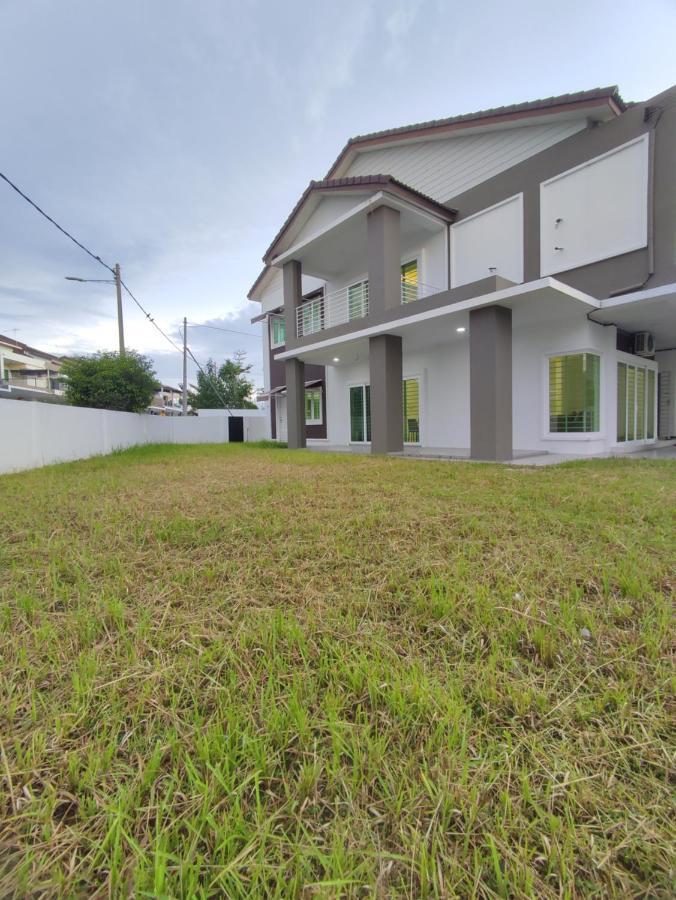 Botani Near To Sunway Tambun Super Luxury Spacious Corner House Rumah percutian *