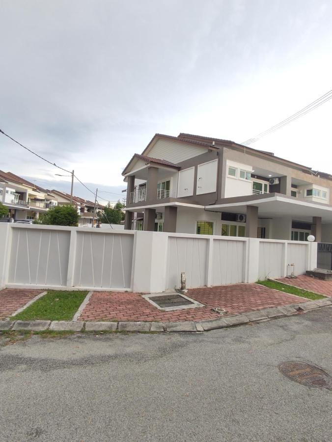 Botani Near To Sunway Tambun Super Luxury Spacious Corner House * Ipoh