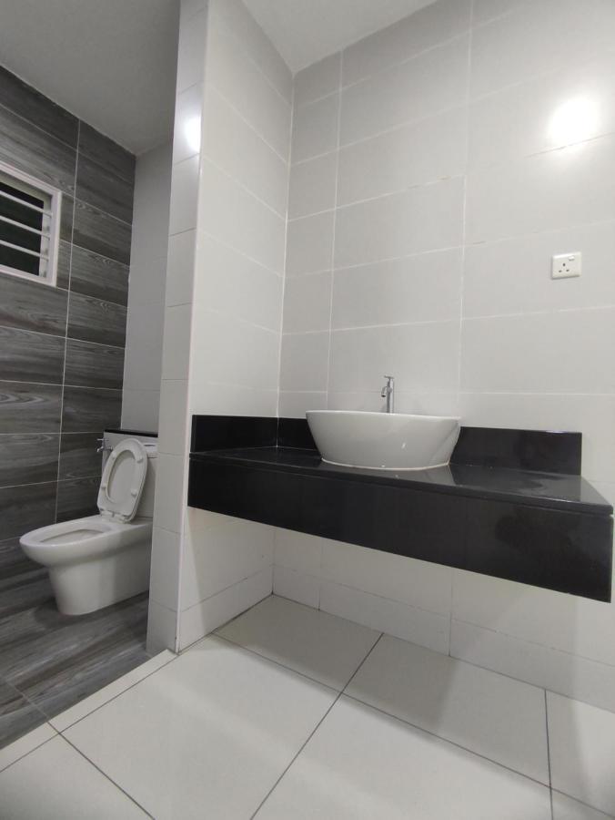 Botani Near To Sunway Tambun Super Luxury Spacious Corner House